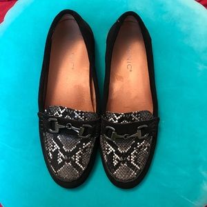 Vionic loafers